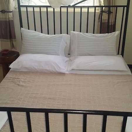 Entebbe Vine Inn Ngoại thất bức ảnh