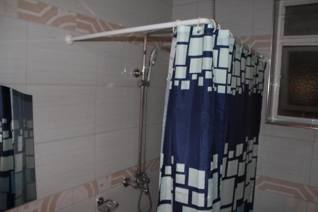 Entebbe Vine Inn Ngoại thất bức ảnh